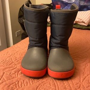 Crocs Lodgepoint snow boots size 9